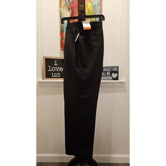 Van Heusen, Men's, Traveler Pant Classic Fit, SZ 44x32, NWT - Picture 1 of 5